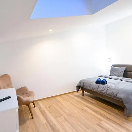Trois Pièces Cozy N14 *
