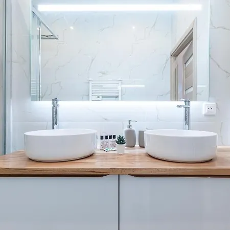 Trois Pieces Cozy N14